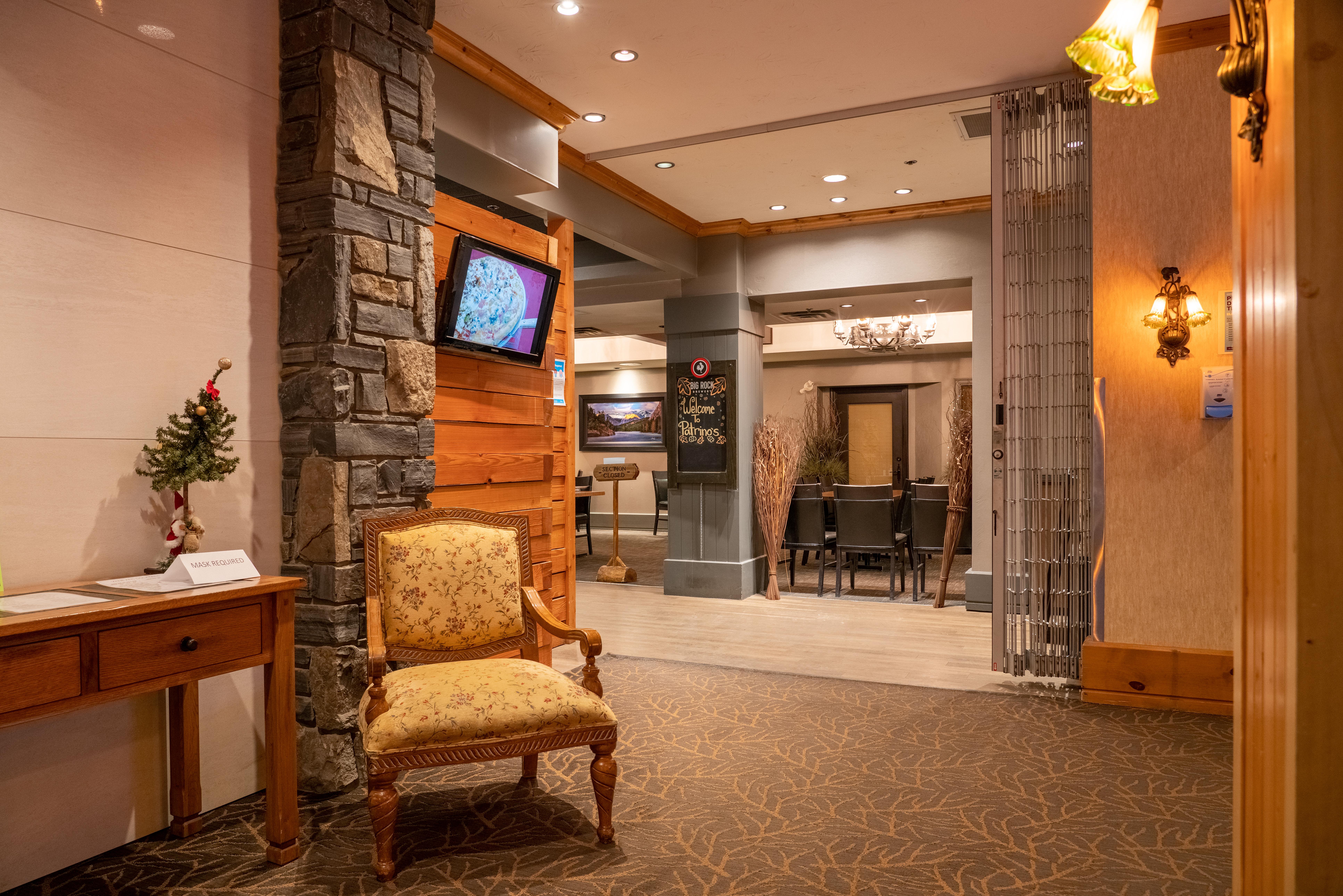 The Rundlestone Lodge Banff Ngoại thất bức ảnh