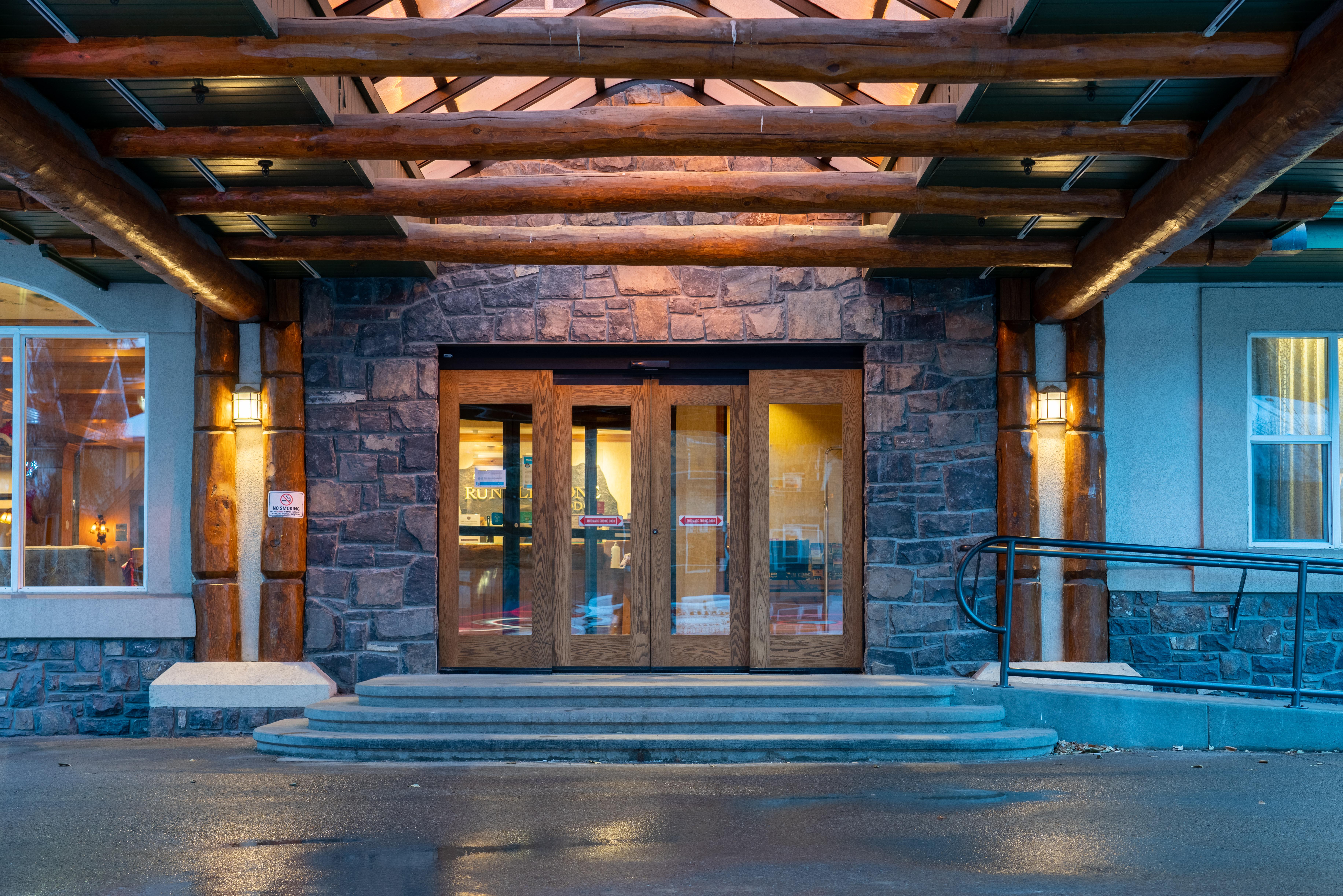 The Rundlestone Lodge Banff Ngoại thất bức ảnh