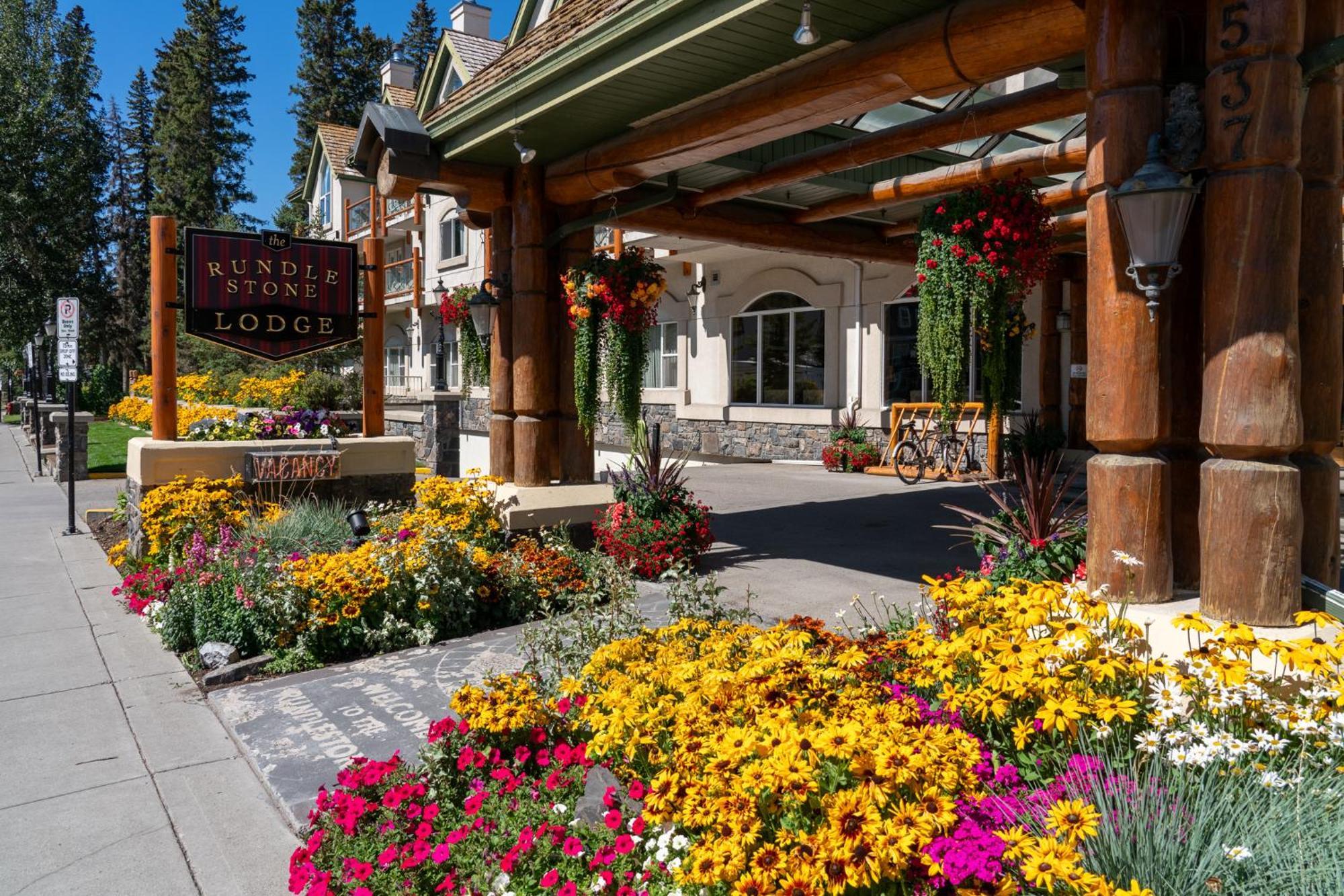 The Rundlestone Lodge Banff Ngoại thất bức ảnh